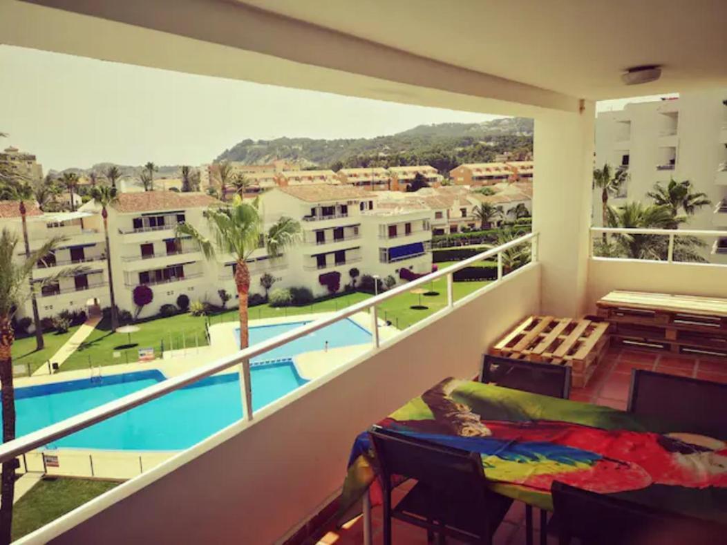 Casa En Urb. Con La Piscina Mas Grande De Javea. Luaran gambar