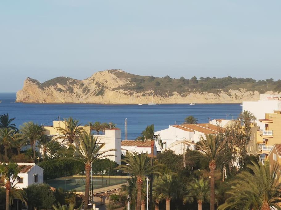 Casa En Urb. Con La Piscina Mas Grande De Javea. Luaran gambar