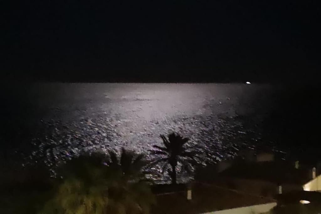 Casa En Urb. Con La Piscina Mas Grande De Javea. Luaran gambar