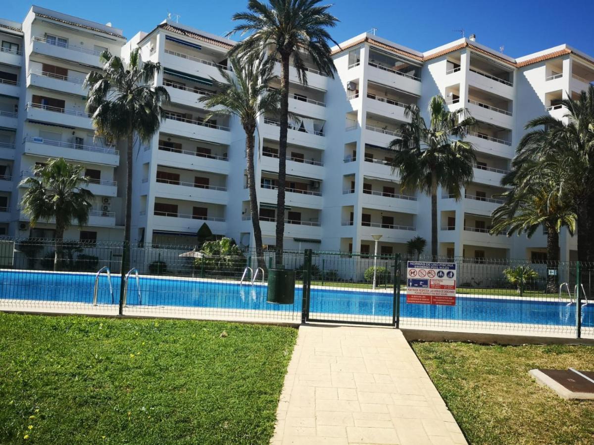 Casa En Urb. Con La Piscina Mas Grande De Javea. Luaran gambar