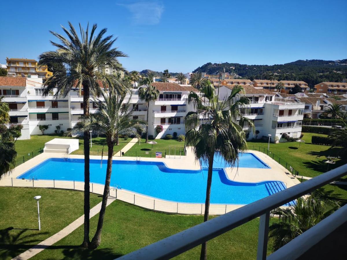 Casa En Urb. Con La Piscina Mas Grande De Javea. Luaran gambar
